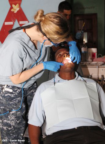 Brigada Humanitaria del USNS Confort atiende a comunidades del Caribe