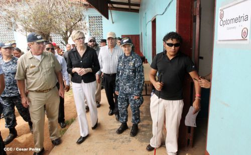 Brigada Humanitaria del USNS Confort atiende a comunidades del Caribe