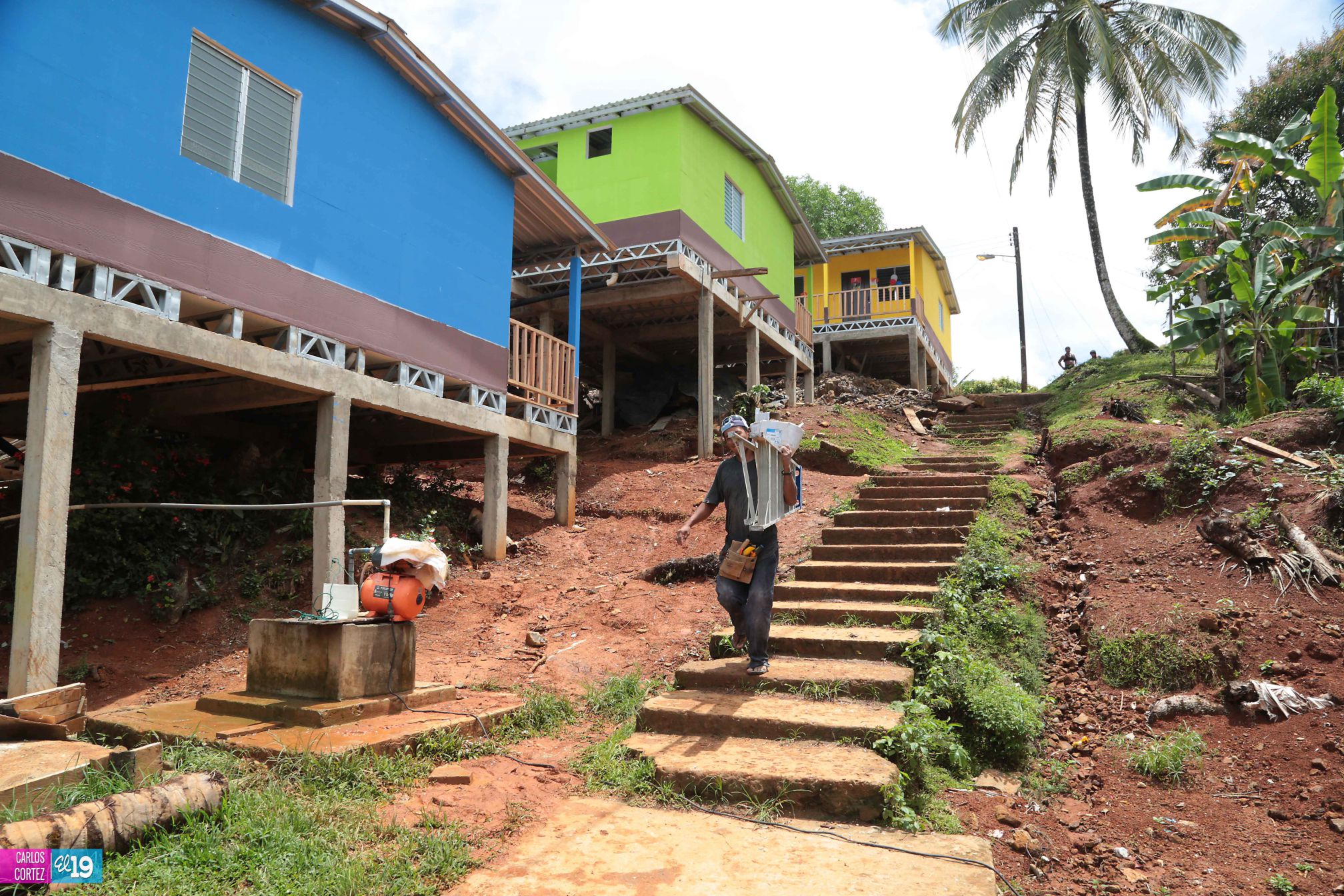 Madres de Rama Kay celebran su día con la entrega de sus nuevas viviendas