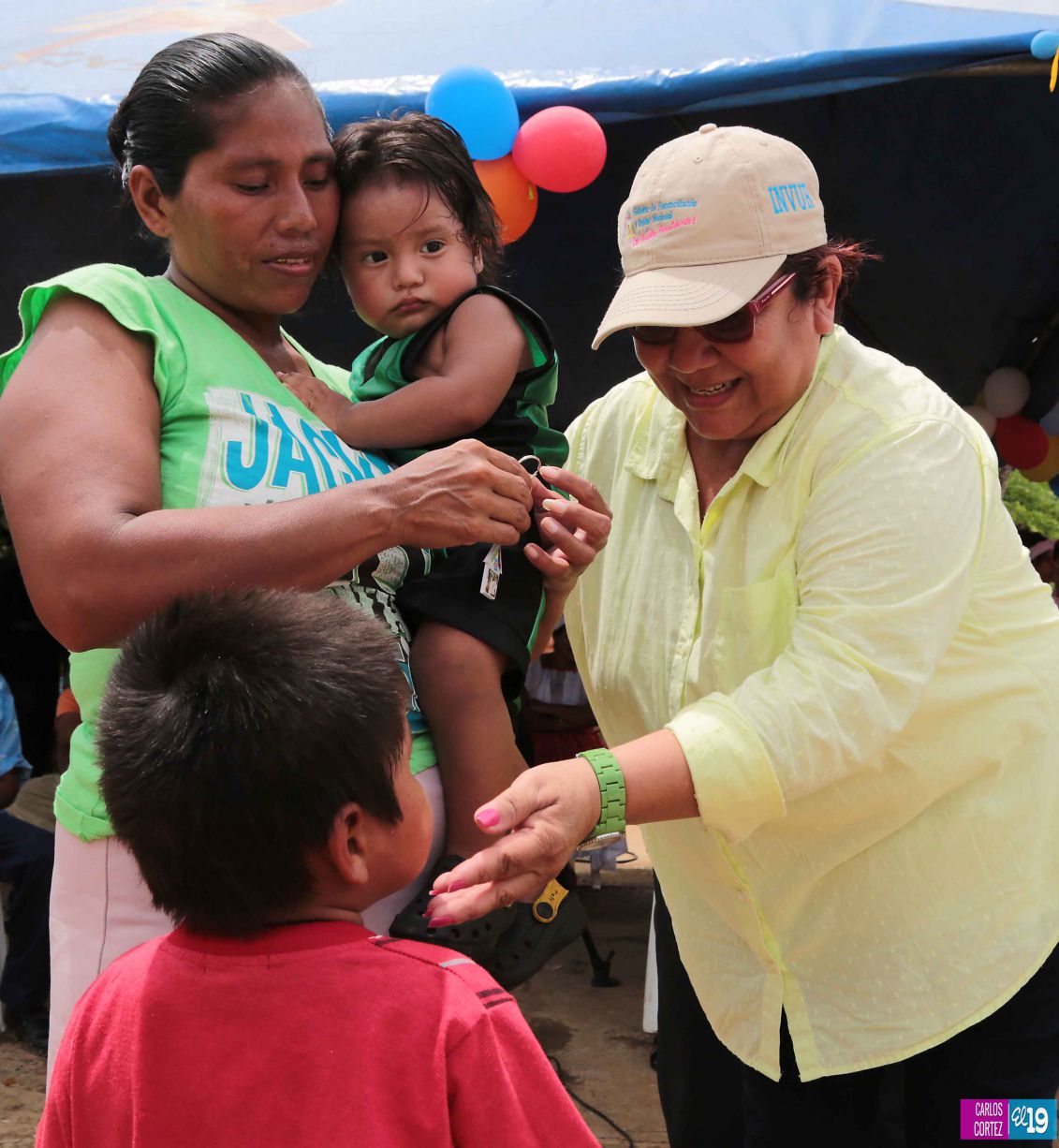 Madres de Rama Kay celebran su día con la entrega de sus nuevas viviendas