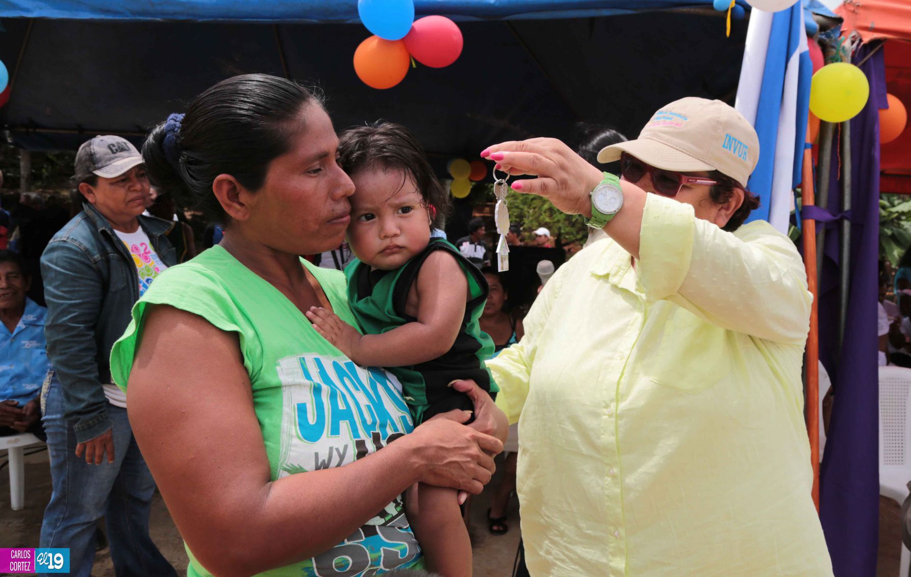 Madres de Rama Kay celebran su día con la entrega de sus nuevas viviendas