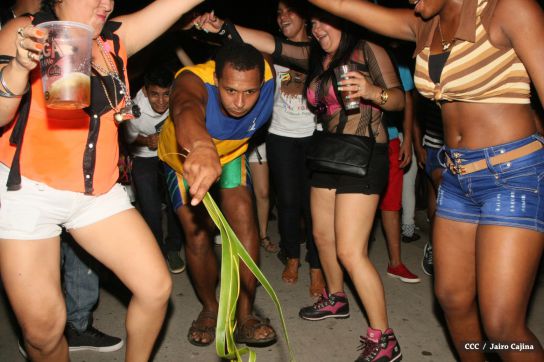 Finalizan Fiestas de Mayo Ya con baile del Tululu