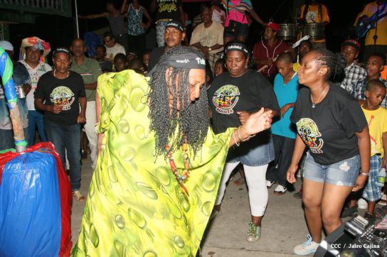 Finalizan Fiestas de Mayo Ya con baile del Tululu