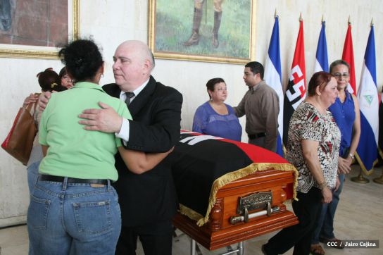 Nicaragua le rinde homenaje a la compañera María Elena Guerra