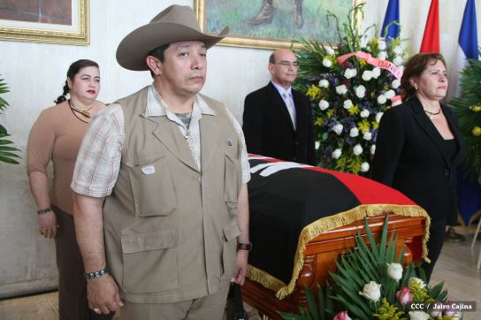 Nicaragua le rinde homenaje a la compañera María Elena Guerra