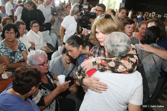 Nicaragua le rinde homenaje a la compañera María Elena Guerra