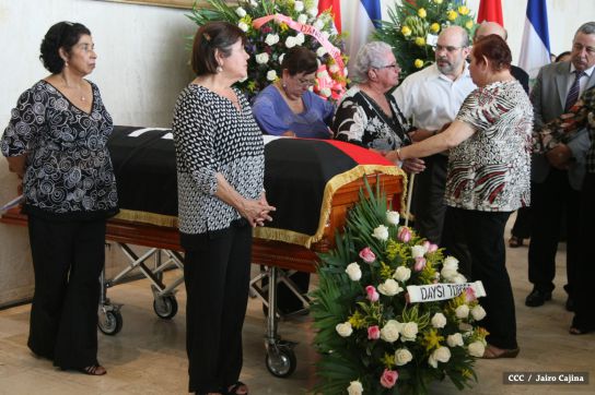 Nicaragua le rinde homenaje a la compañera María Elena Guerra