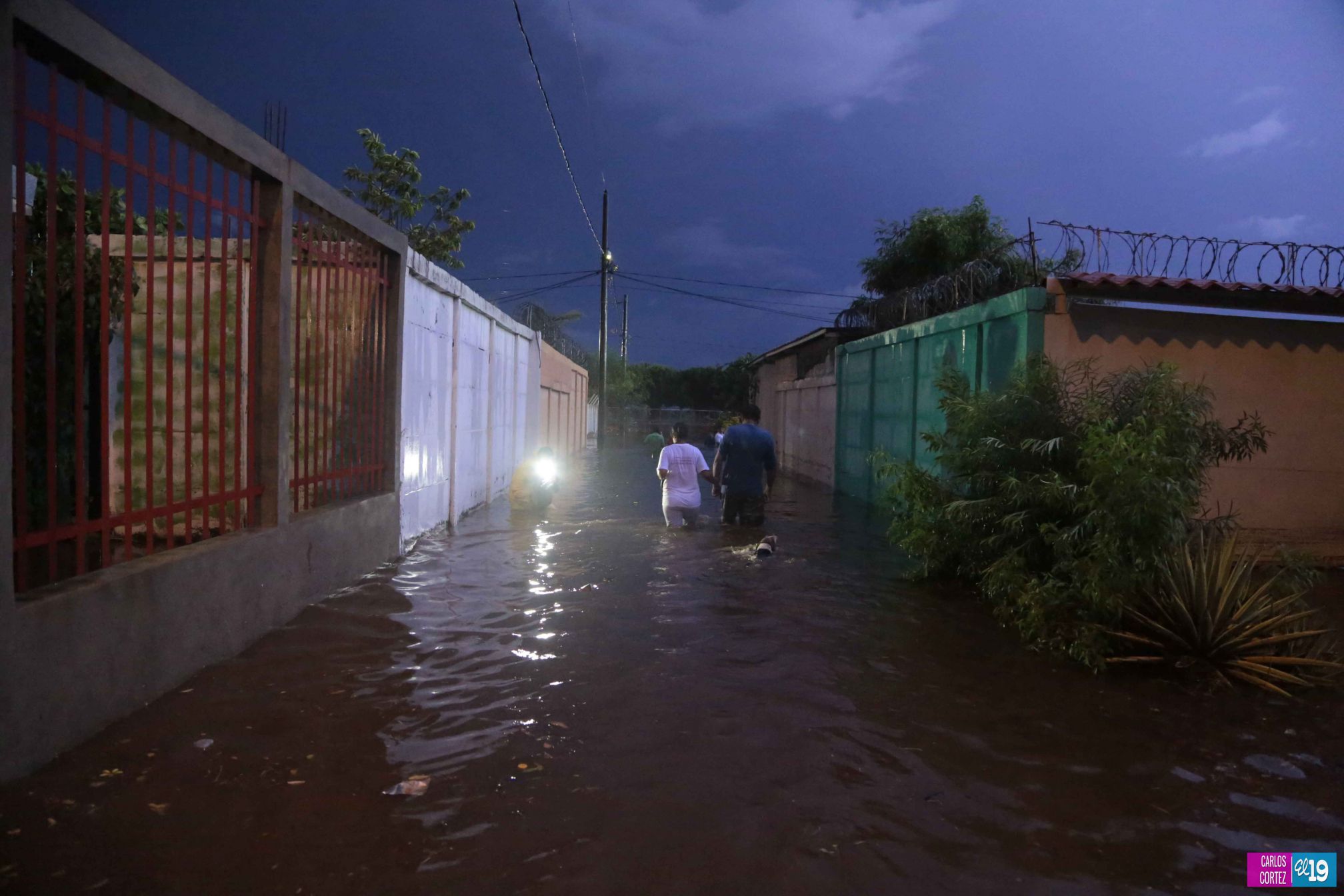Intenso aguacero cae sobre Managua
