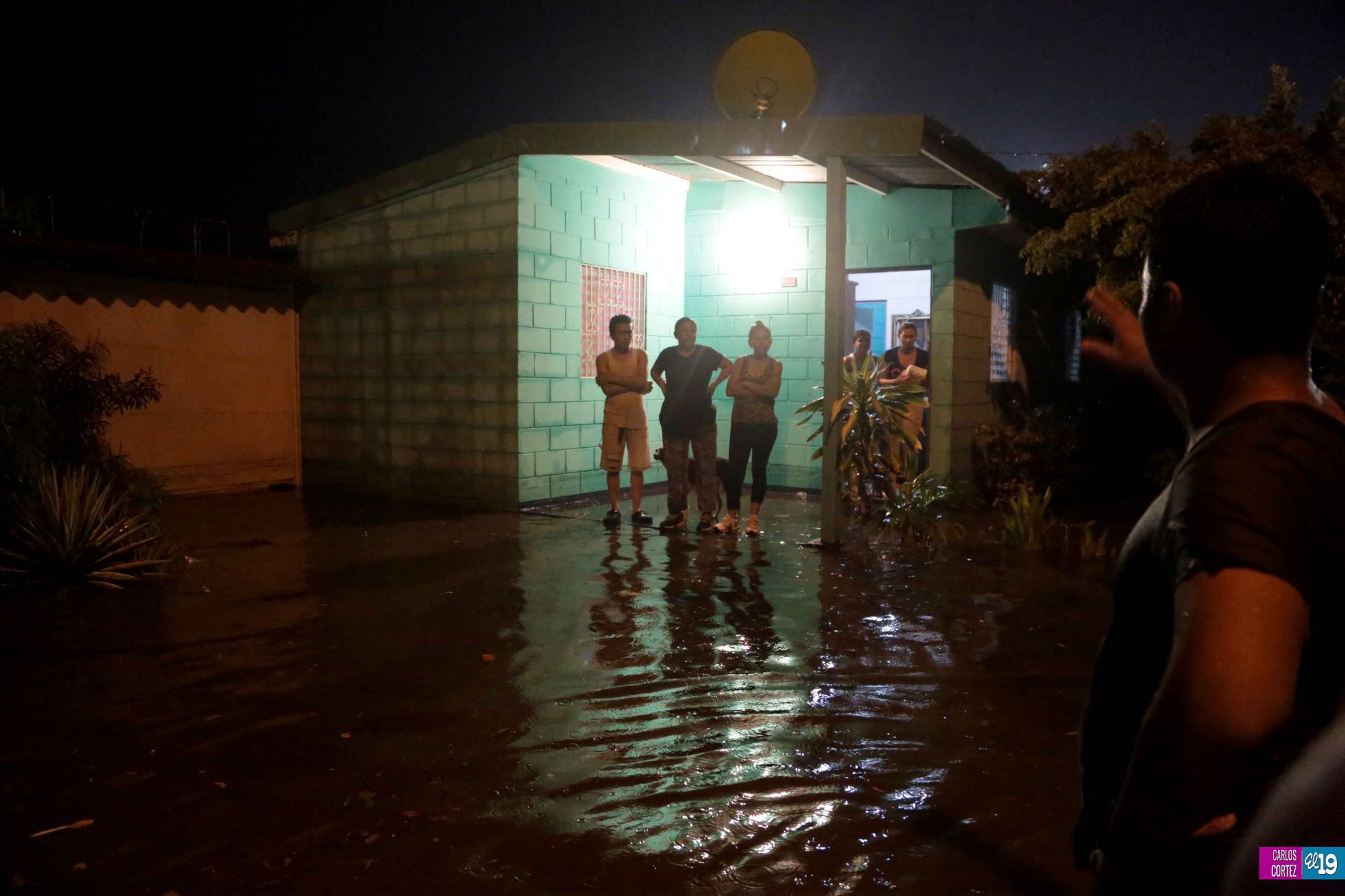 Intenso aguacero cae sobre Managua