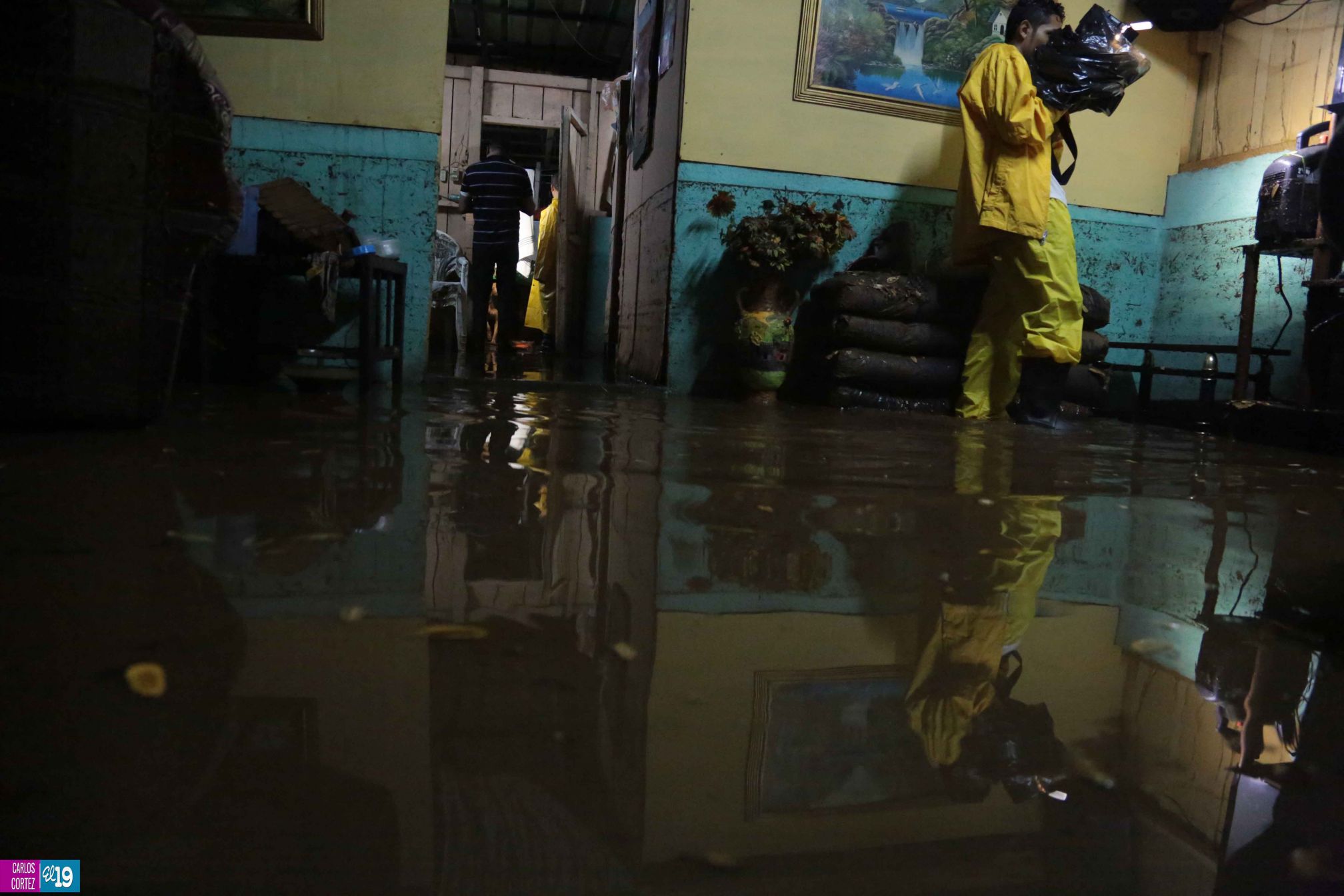 Intenso aguacero cae sobre Managua