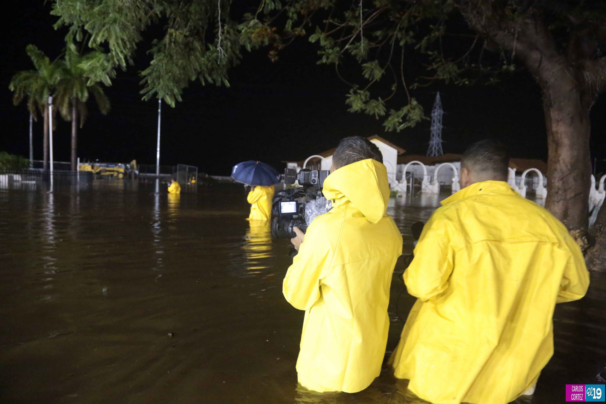 Intenso aguacero cae sobre Managua
