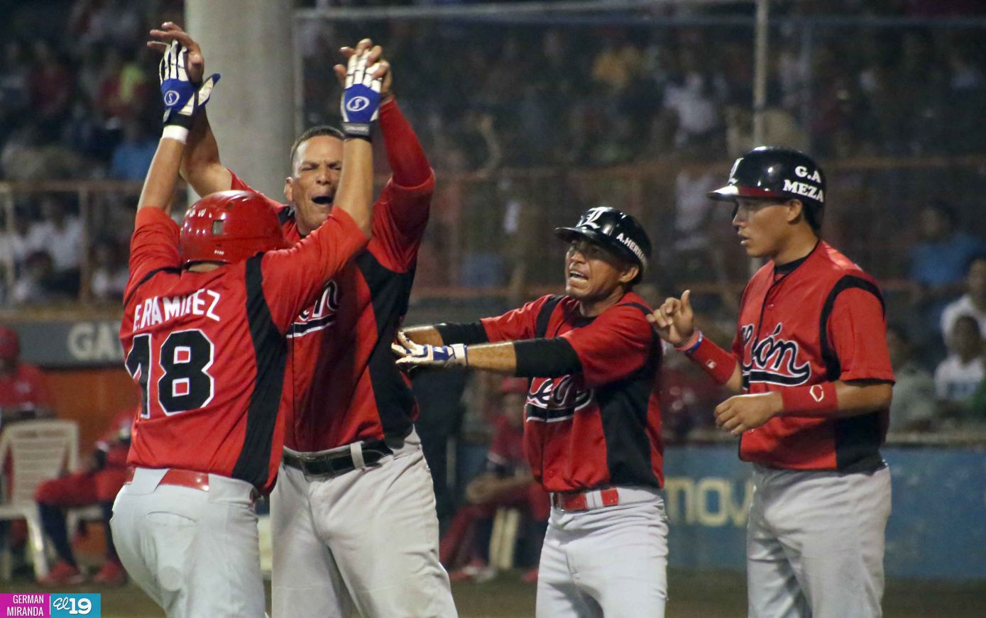 Leones eliminan a los Dantos y pasan a la final del Pomares