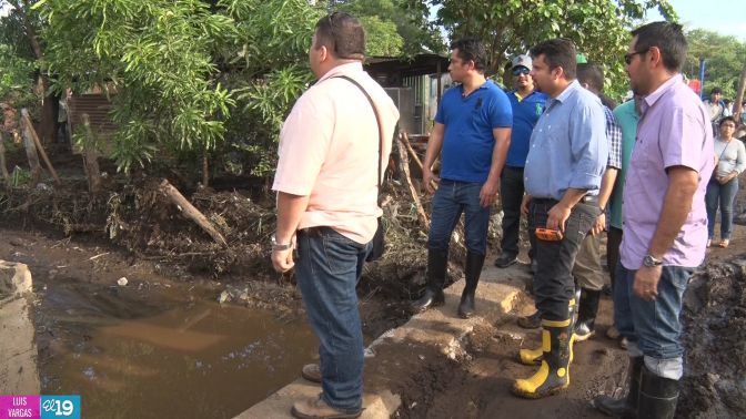 Continúan traslados de familias a albergues