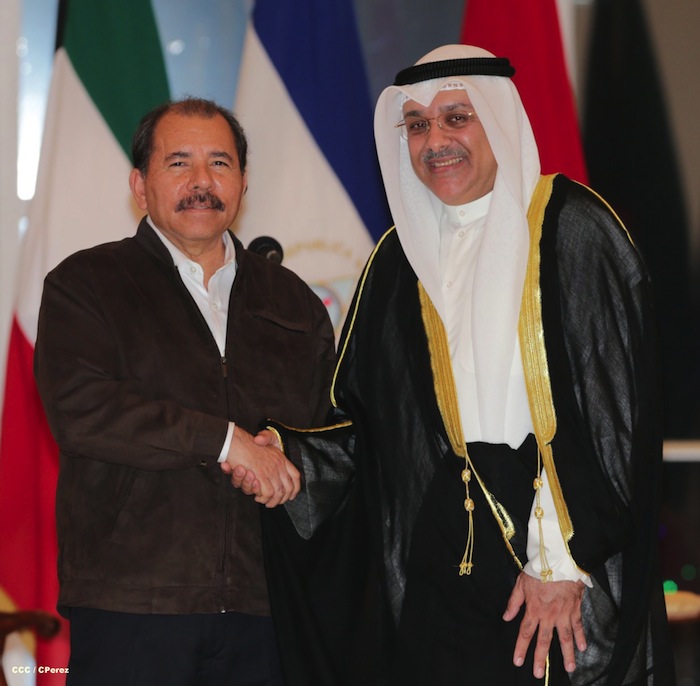 Presidente Daniel recibe cartas credenciales