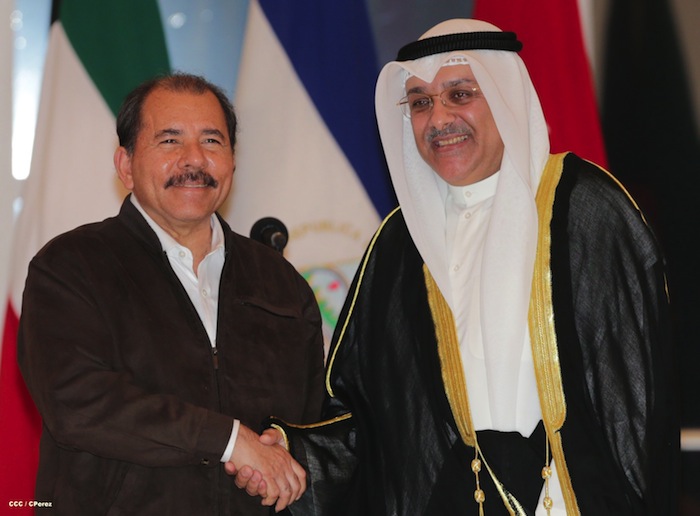 Presidente Daniel recibe cartas credenciales