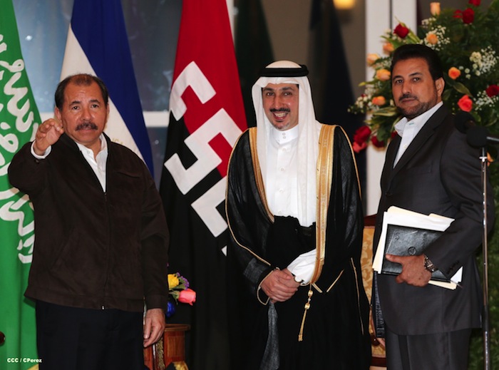 Presidente Daniel recibe cartas credenciales