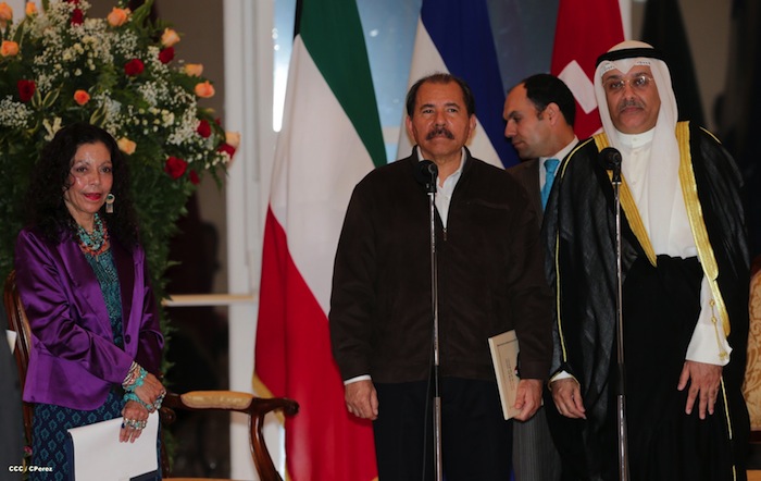 Presidente Daniel recibe cartas credenciales