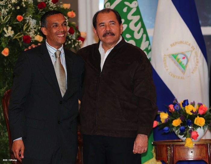 Presidente Daniel recibe cartas credenciales