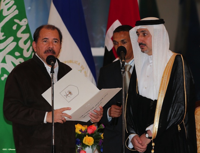 Presidente Daniel recibe cartas credenciales