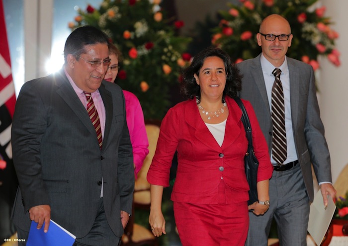 Presidente Daniel recibe cartas credenciales