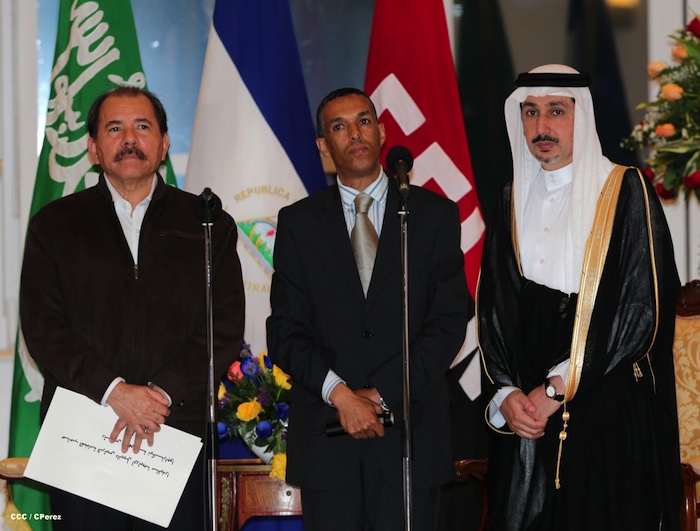 Presidente Daniel recibe cartas credenciales