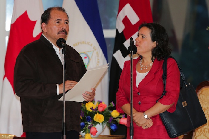 Presidente Daniel recibe cartas credenciales