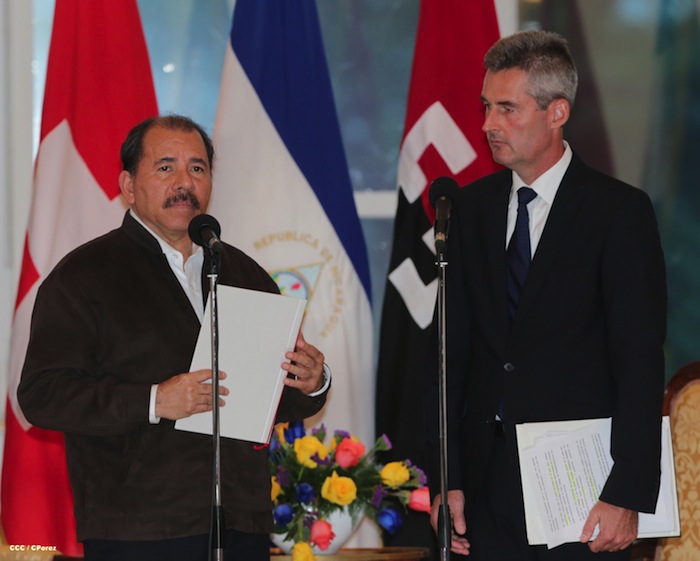 Presidente Daniel recibe cartas credenciales
