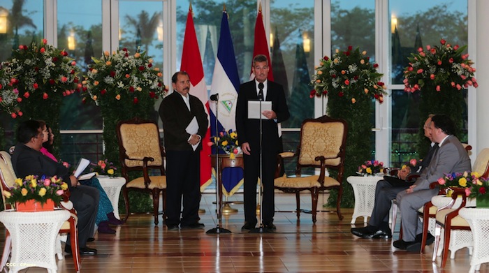 Presidente Daniel recibe cartas credenciales