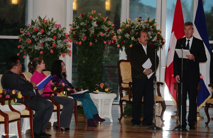 Presidente Daniel recibe cartas credenciales