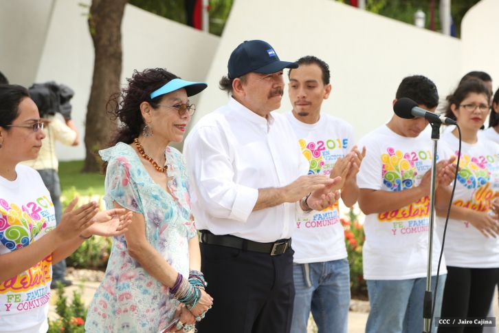 Daniel y Rosario conmemoran 79 aniversario del natalicio del Comandante Carlos Fonseca