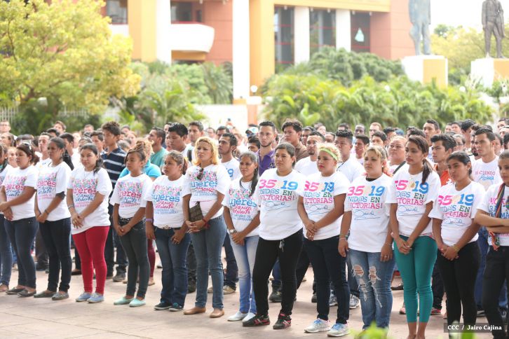 Daniel y Rosario conmemoran 79 aniversario del natalicio del Comandante Carlos Fonseca