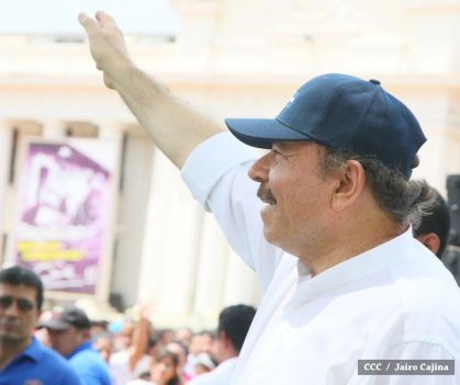 Daniel y Rosario conmemoran 79 aniversario del natalicio del Comandante Carlos Fonseca