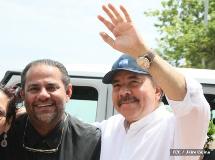 Daniel y Rosario conmemoran 79 aniversario del natalicio del Comandante Carlos Fonseca