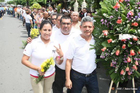 Daniel y Rosario conmemoran 79 aniversario del natalicio del Comandante Carlos Fonseca