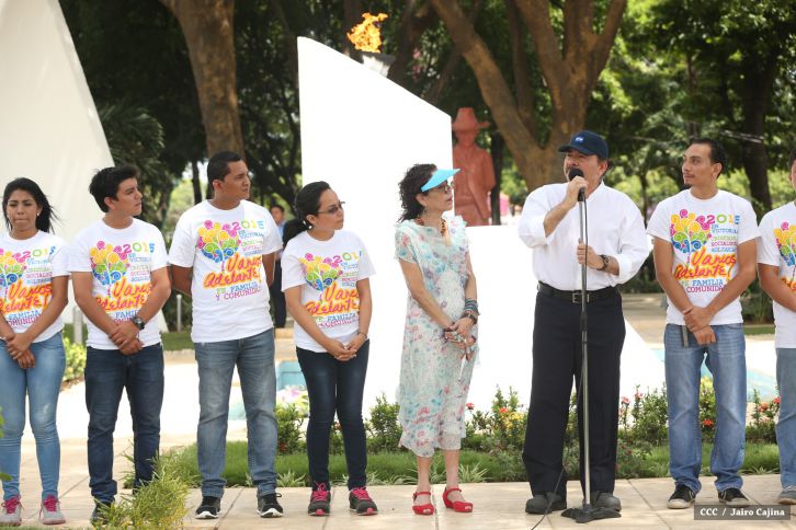 Daniel y Rosario conmemoran 79 aniversario del natalicio del Comandante Carlos Fonseca