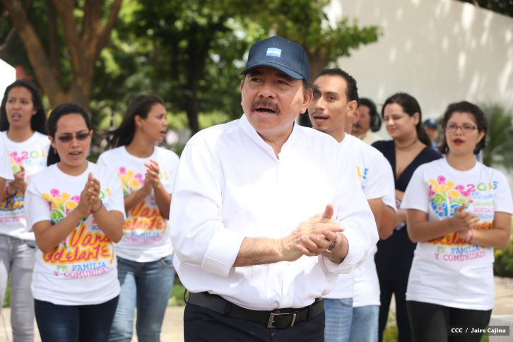 Daniel y Rosario conmemoran 79 aniversario del natalicio del Comandante Carlos Fonseca
