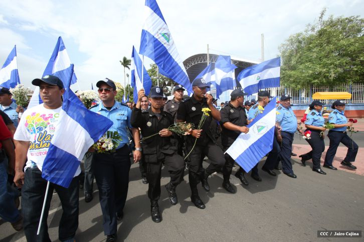 Daniel y Rosario conmemoran 79 aniversario del natalicio del Comandante Carlos Fonseca