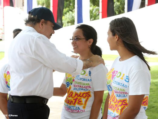 Daniel y Rosario conmemoran 79 aniversario del natalicio del Comandante Carlos Fonseca