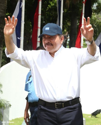 Daniel y Rosario conmemoran 79 aniversario del natalicio del Comandante Carlos Fonseca