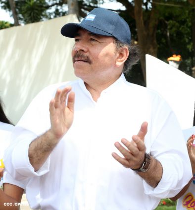 Daniel y Rosario conmemoran 79 aniversario del natalicio del Comandante Carlos Fonseca