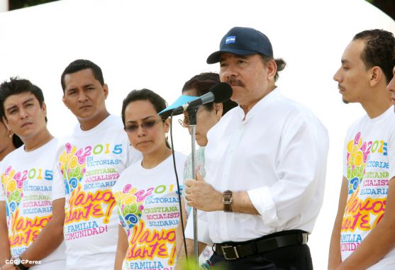 Daniel y Rosario conmemoran 79 aniversario del natalicio del Comandante Carlos Fonseca