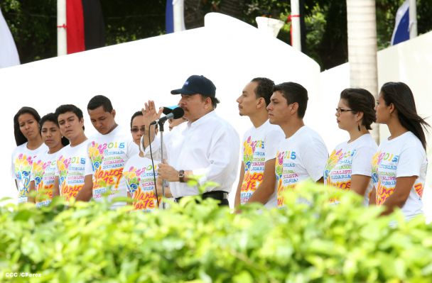 Daniel y Rosario conmemoran 79 aniversario del natalicio del Comandante Carlos Fonseca