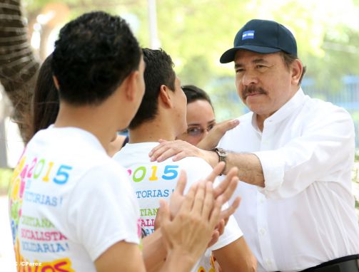 Daniel y Rosario conmemoran 79 aniversario del natalicio del Comandante Carlos Fonseca