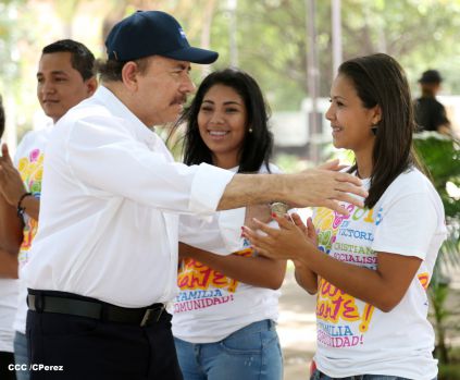 Daniel y Rosario conmemoran 79 aniversario del natalicio del Comandante Carlos Fonseca