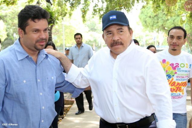 Daniel y Rosario conmemoran 79 aniversario del natalicio del Comandante Carlos Fonseca