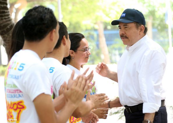 Daniel y Rosario conmemoran 79 aniversario del natalicio del Comandante Carlos Fonseca
