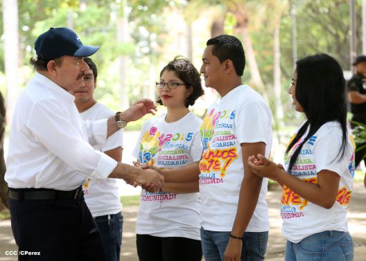 Daniel y Rosario conmemoran 79 aniversario del natalicio del Comandante Carlos Fonseca