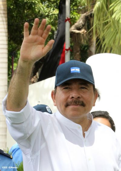 Daniel y Rosario conmemoran 79 aniversario del natalicio del Comandante Carlos Fonseca