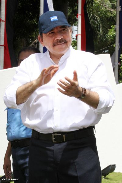 Daniel y Rosario conmemoran 79 aniversario del natalicio del Comandante Carlos Fonseca