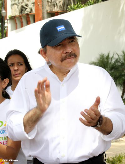 Daniel y Rosario conmemoran 79 aniversario del natalicio del Comandante Carlos Fonseca